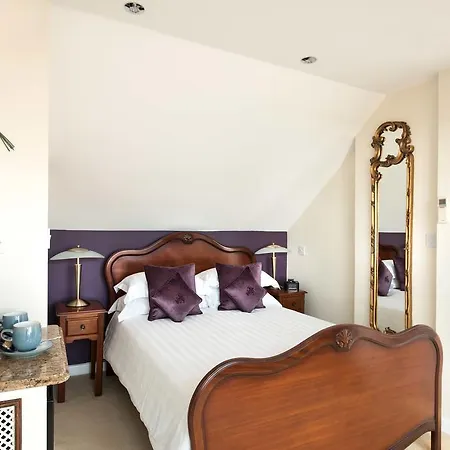 Pensionat Burswood 4*